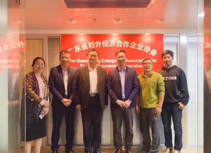 2 月 10 日 廣東省對外經(jīng)濟合作企業(yè)協(xié)會駐莫斯科代表處首席代表&俄羅斯粵商會會長孫繼業(yè)、秘書長于超先、秘書長李欽武、正睿咨詢集團商業(yè)服務(wù)中心總經(jīng)理武文盛（左3）、項目總監(jiān)譚懿（左2）合影