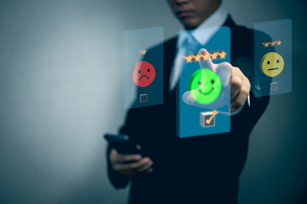 及時調(diào)整：根據(jù)反饋和評估，及時優(yōu)化戰(zhàn)略