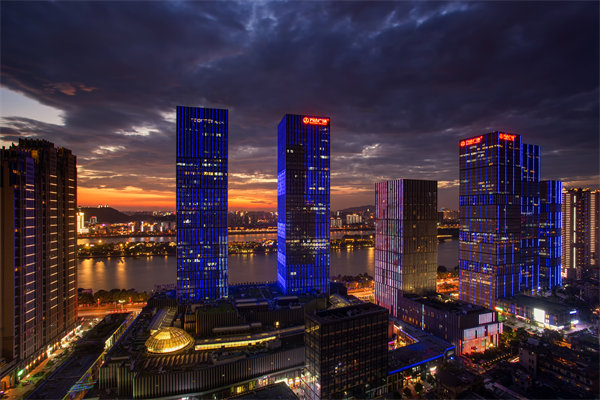 長(zhǎng)沙企業(yè)如何通過(guò)管理咨詢(xún)實(shí)現(xiàn)戰(zhàn)略與運(yùn)營(yíng)協(xié)同？