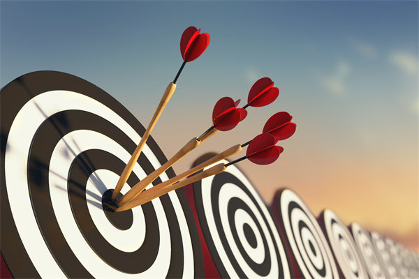 制定年度預(yù)算時(shí)，如何兼顧創(chuàng)新投入與成本控制？