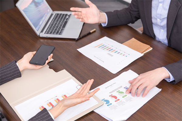 績效導向的預算管理：如何確保企業(yè)預算與KPI掛鉤？