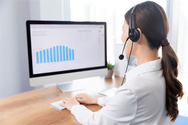 客戶為中心，管理咨詢?nèi)绾沃ζ髽I(yè)優(yōu)化服務(wù)體驗(yàn)？