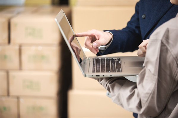 制造業(yè)庫存管理中常見的風(fēng)險(xiǎn)及應(yīng)對(duì)策略有哪些？