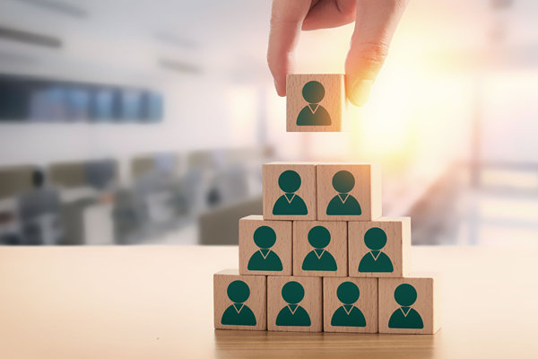 內(nèi)部人才儲備不足，關(guān)鍵崗位青黃不接，人力資源如何應(yīng)對？