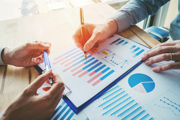 在制定績效目標(biāo)時，嚴(yán)格與靈活，如何把握？