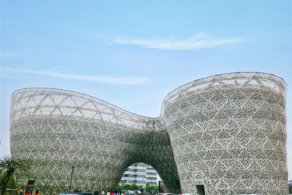 企業(yè)發(fā)展遇瓶頸，株洲戰(zhàn)略咨詢公司如何助力突破困局、重塑輝煌？