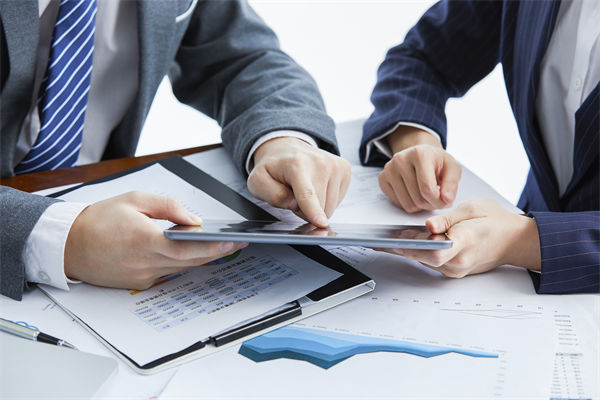 數(shù)字化轉(zhuǎn)型推進(jìn)阻力重重、員工抵觸，怎樣快速落地？