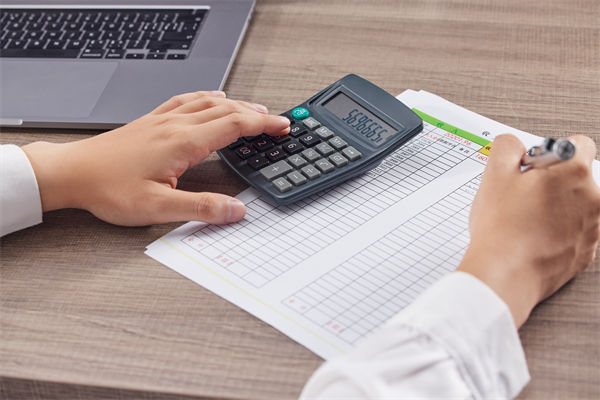 加班成風(fēng)留不住人，企業(yè)關(guān)懷和工時(shí)安排是否合理？