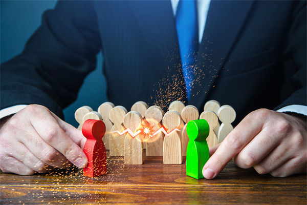 新老業(yè)務沖突不斷，企業(yè)戰(zhàn)略管理如何平衡布局？