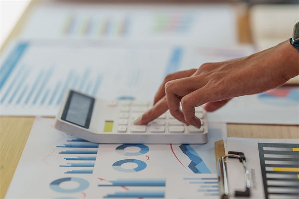 執(zhí)行與預(yù)算嚴(yán)重脫節(jié)，企業(yè)如何構(gòu)建動(dòng)態(tài)監(jiān)控與調(diào)整機(jī)制？