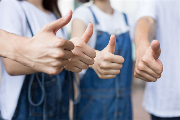 企業(yè)文化標(biāo)語掛滿墻，為何員工依然缺乏認(rèn)同感？