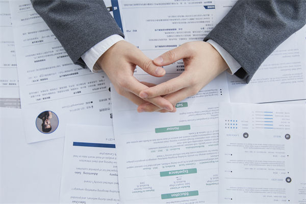 招聘流程看似高效規(guī)范，招來的人卻總是與需求錯位？