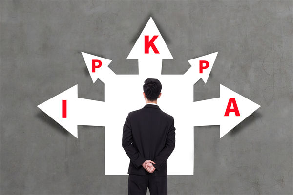 看似精細(xì)的績(jī)效體系，為何反而拖慢了團(tuán)隊(duì)的腳步？